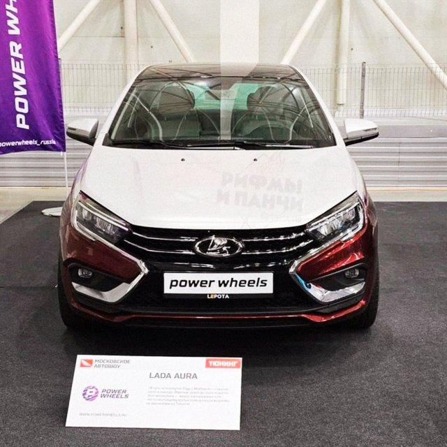 В Москве показали Lada Aura в стиле Mercedes-Maybach