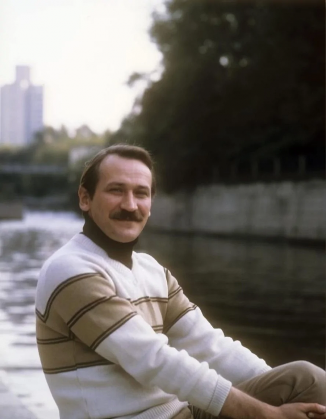 Интересные снимки знаменитых людей Интересные снимки знаменитых людей