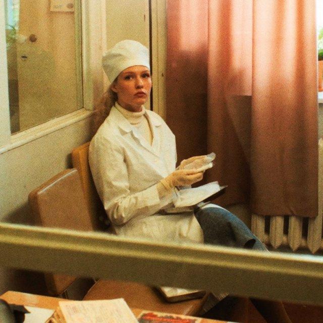 Елизавета Базыкина, звезда сериала "Слово пацана", поразила голым платьем