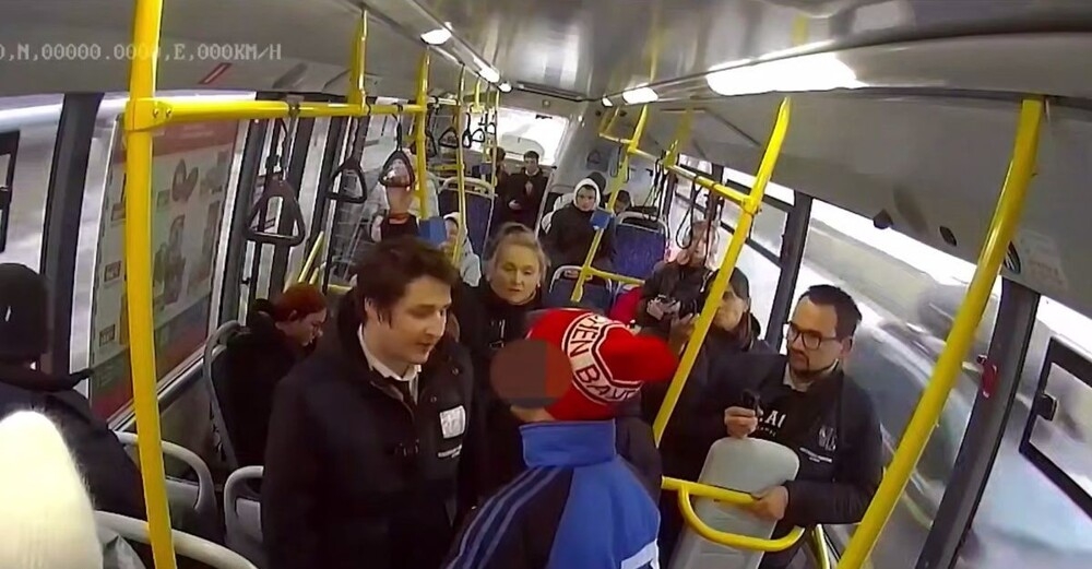
        Нападение на&nbsp;контролеров в&nbsp;казанском автобусе    