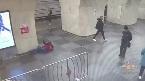 Пьяный мужчина избил пассажира в столичном метро
Пьяный мужчина избил пассажира в столичном метро