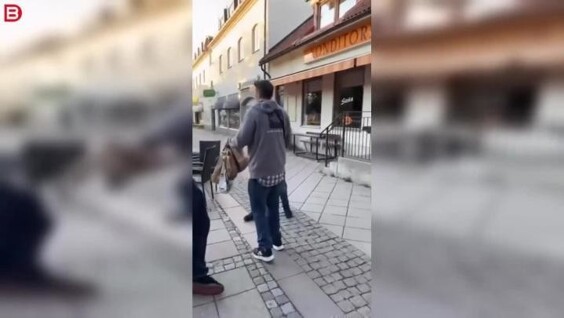 Сын владельца магазина нокаутировал вора, пытавшегося вынести товар
Сын владельца магазина нокаутировал вора, пытавшегося вынести товар