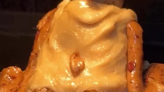 Девушка хотела испечь печенье в виде Добби, но что-то пошло не так
Девушка хотела испечь печенье в виде Добби, но что-то пошло не так