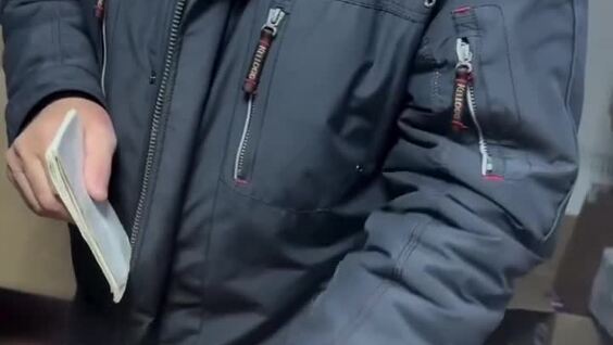 
        Девушка открыла в&nbsp;российской глубинке первый пункт выдачи заказов    