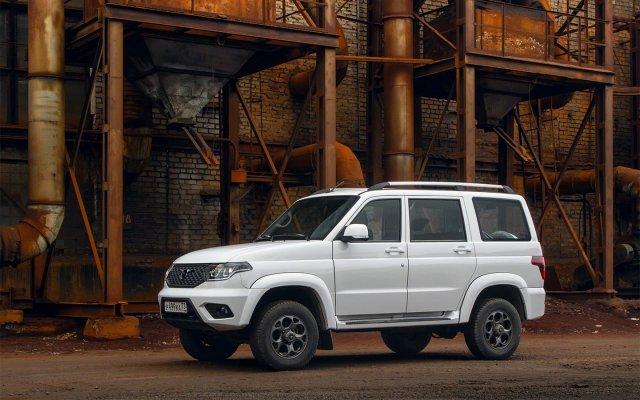 УАЗ показал новый Патриот — это первый рестайлинг за 10 лет УАЗ показал новый Патриот — это первый рестайлинг за 10 лет