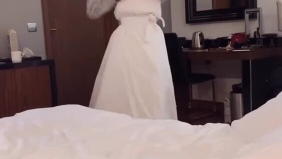 
        Когда можешь танцевать хоровод даже в&nbsp;одеяле    