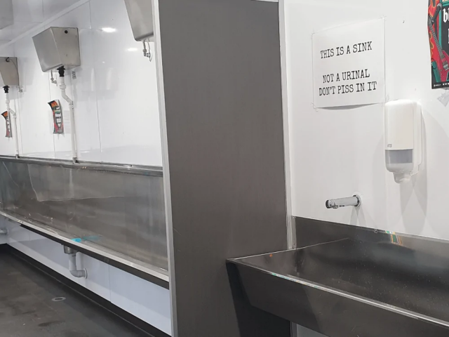 Подборка безумных решений строителей и проектировщиков