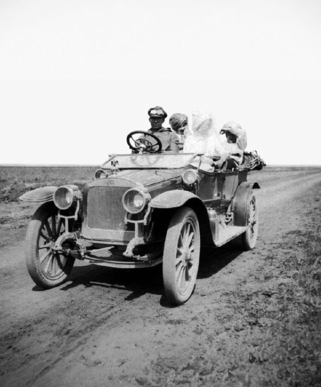 Первый российский автомобиль