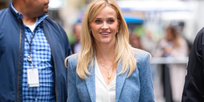 Ризу Уизерспун написала книгу "Уйти не попрощавшись" про Рублевку и русских олигархов