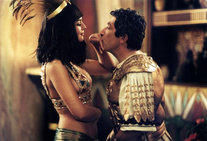 Архив дня: Моника Беллуччи на съемках