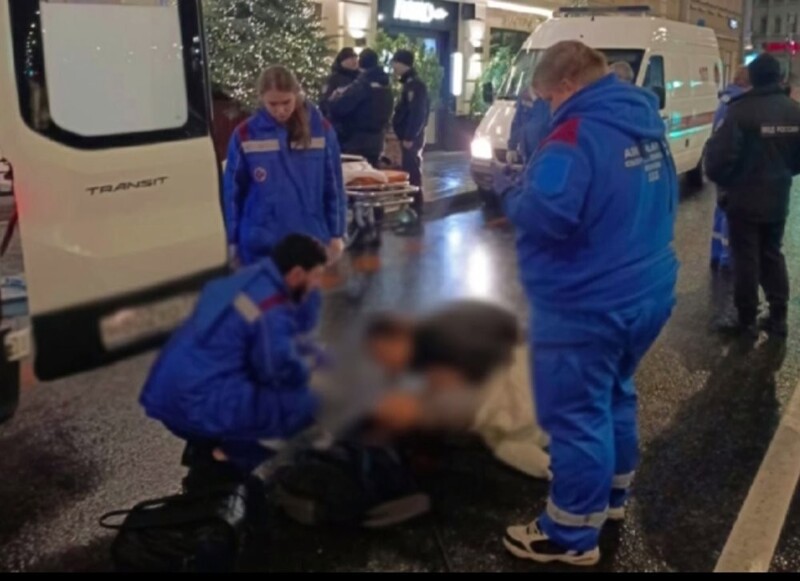 Повар ударил "трубой" мужчину в центре Москвы
Повар ударил "трубой" мужчину в центре Москвы