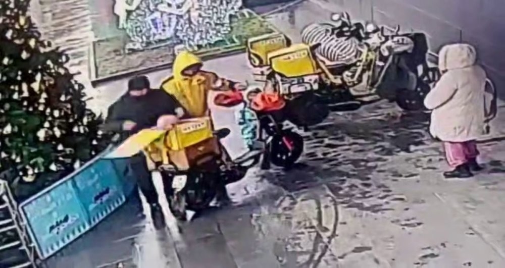 
        Курьеры перевозили детей в&nbsp;термокоробах в&nbsp;Подмосковье    