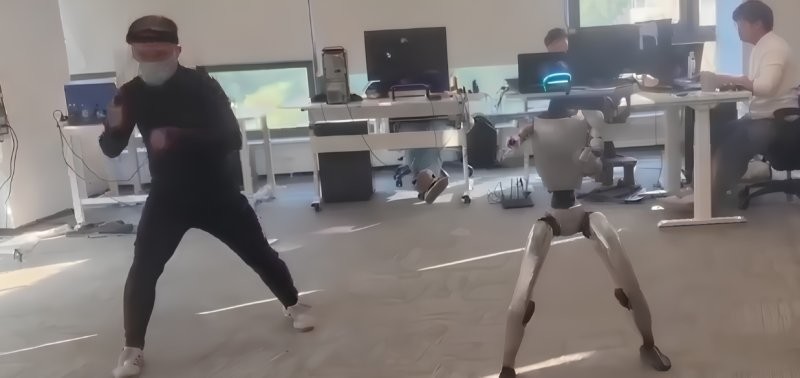 
        Робот-боец ударил инженера ниже пояса в&nbsp;ходе тестов    