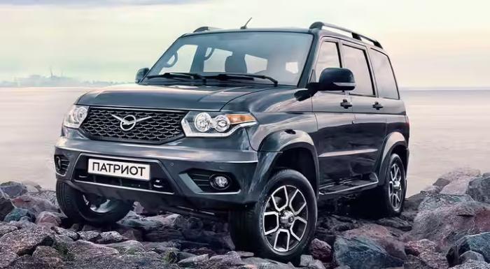 УАЗ показал новый Патриот — это первый рестайлинг за 10 лет УАЗ показал новый Патриот — это первый рестайлинг за 10 лет