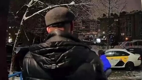 
        В&nbsp;Оренбурге таксист напал на&nbsp;пожилого мужчину и&nbsp;сломал ему&nbsp;несколькими ударами челюсть    