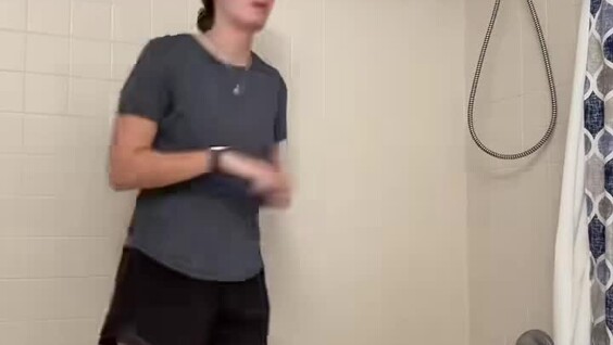 Американка пробежала 1,6 км в собственной ванне
Американка пробежала 1,6 км в собственной ванне