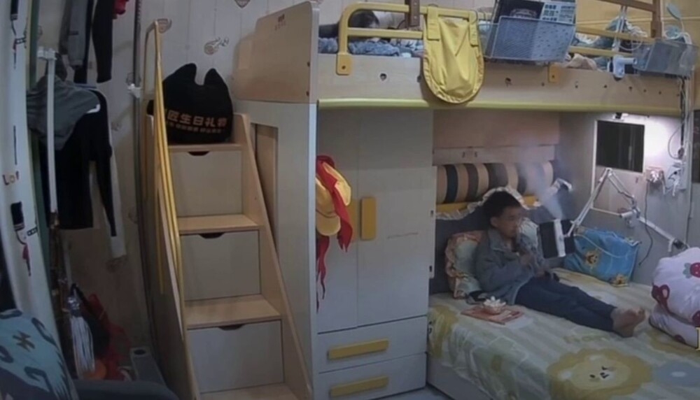 Планшет мальчика задымился и едва не вспыхнул
Планшет мальчика задымился и едва не вспыхнул