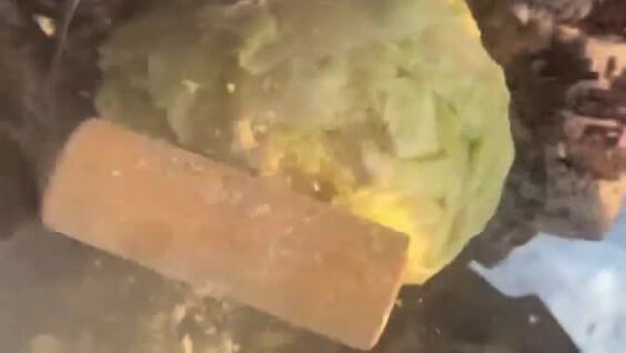 
        Мужчина приготовил суп&nbsp;при&nbsp;&minus;50&deg;: экстремальная кулинария    