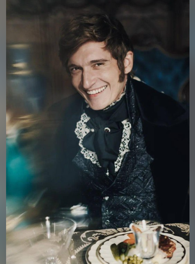 Матвей Лыков в роли Анатоля Курагина