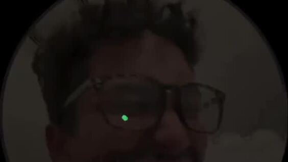 
        Школьники обходят проверку возраста в&nbsp;Roblox с&nbsp;помощью нарисованных усов и&nbsp;бороды    