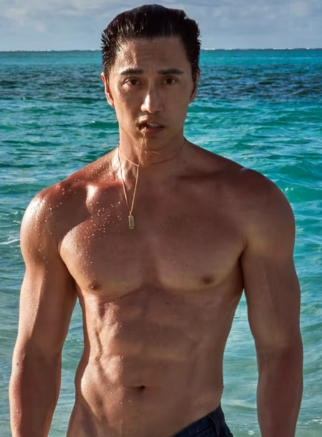 Чуандо Тан в 60 выглядит на 25 (8 фото) Чуандо Тан в 60 выглядит на 25 (8 фото)