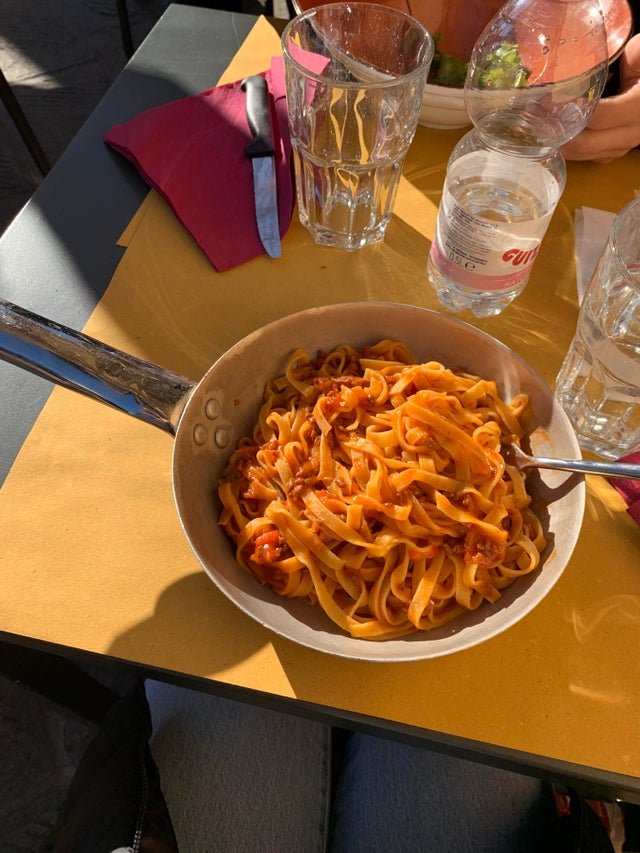 Нелепая подача блюд в кафе и ресторанах (21 фото)