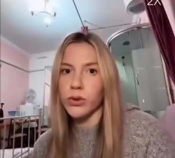 Девушка в шоке от Москвы
Девушка в шоке от Москвы