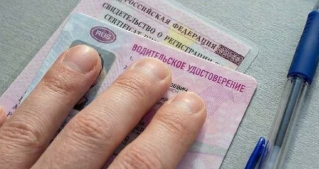 Гений из Кузбасса: мужчина без прав приехал ставить машину на учет