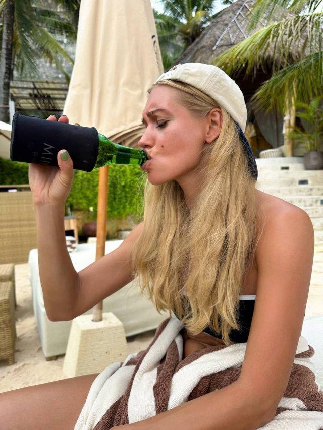 Кристина Асмус забыла голые сцены из фильма "Текст" и показала нового парня Кристина Асмус забыла голые сцены из фильма "Текст" и показала нового парня