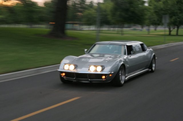 Лимузин на базе Chevrolet Corvette 1969 года (17 фото)