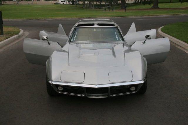 Лимузин на базе Chevrolet Corvette 1969 года