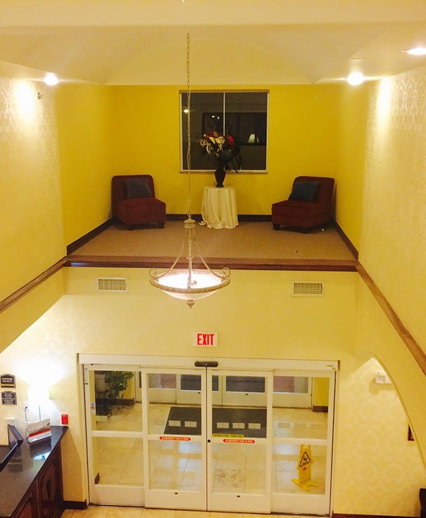 Откровенно провальные конструкции и постройки (16 фото)