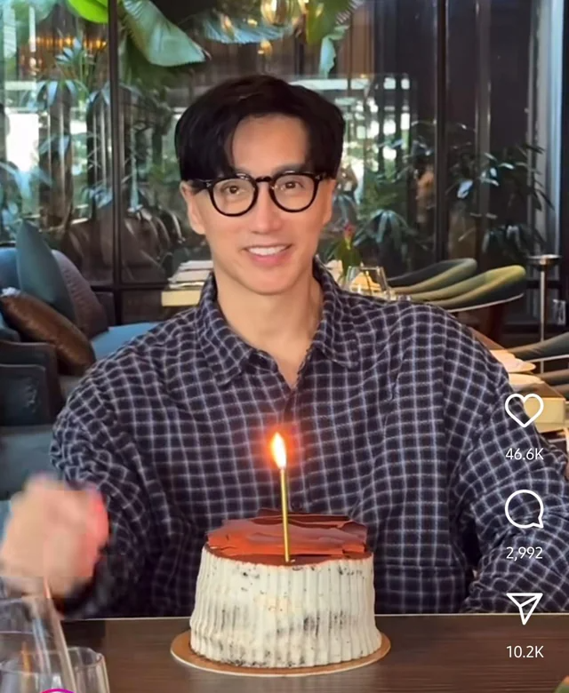 Чуандо Тан в 60 выглядит на 25 (8 фото) Чуандо Тан в 60 выглядит на 25 (8 фото)