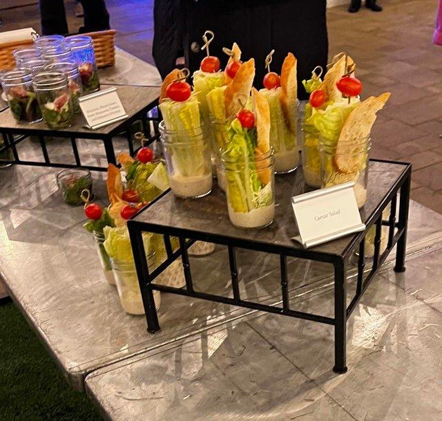 Нелепая подача блюд в кафе и ресторанах Нелепая подача блюд в кафе и ресторанах