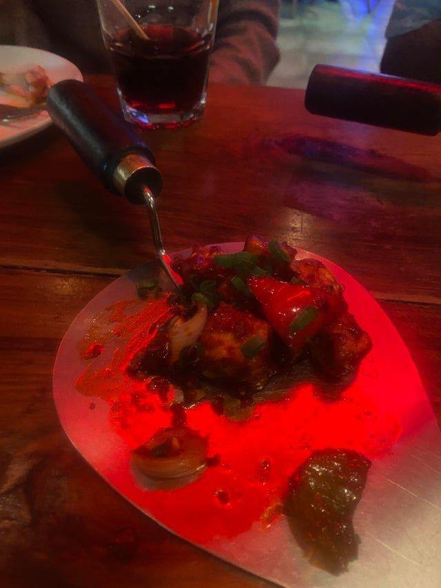 Нелепая подача блюд в кафе и ресторанах Нелепая подача блюд в кафе и ресторанах