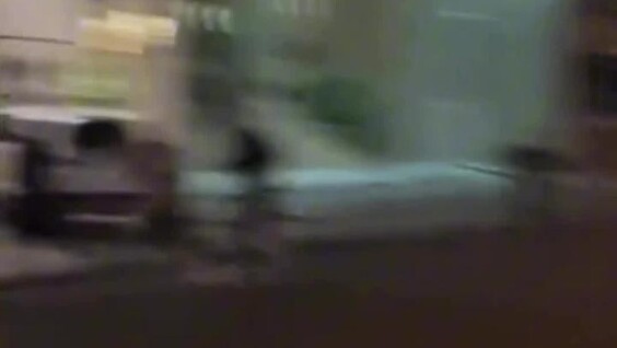 Вьетнамцы поколотили русскоязычных туристов, обидевших местную девушку
Вьетнамцы поколотили русскоязычных туристов, обидевших местную девушку