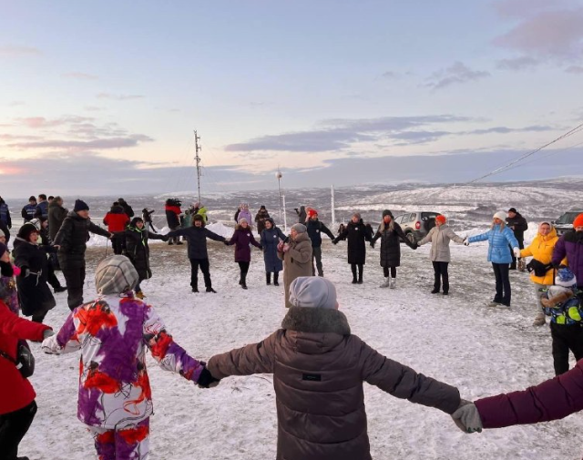 Первое солнце за 40 дней (3 фото + видео)