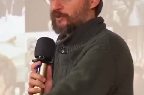 
        Не&nbsp;кормите диких обезьян    