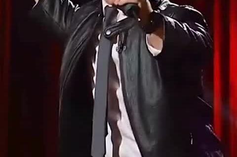 
        Стендап‑комик рассказал, как&nbsp;отец готовил его&nbsp;к&nbsp;жестокому миру    