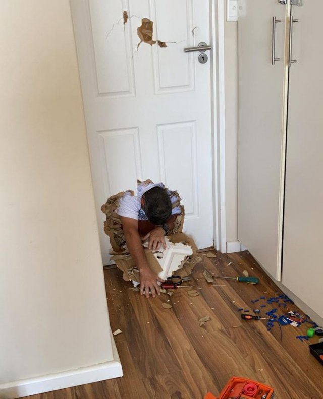 Неприятности случаются: примеры того, как людям не повезло (21 фото) Неприятности случаются: примеры того, как людям не повезло (21 фото)