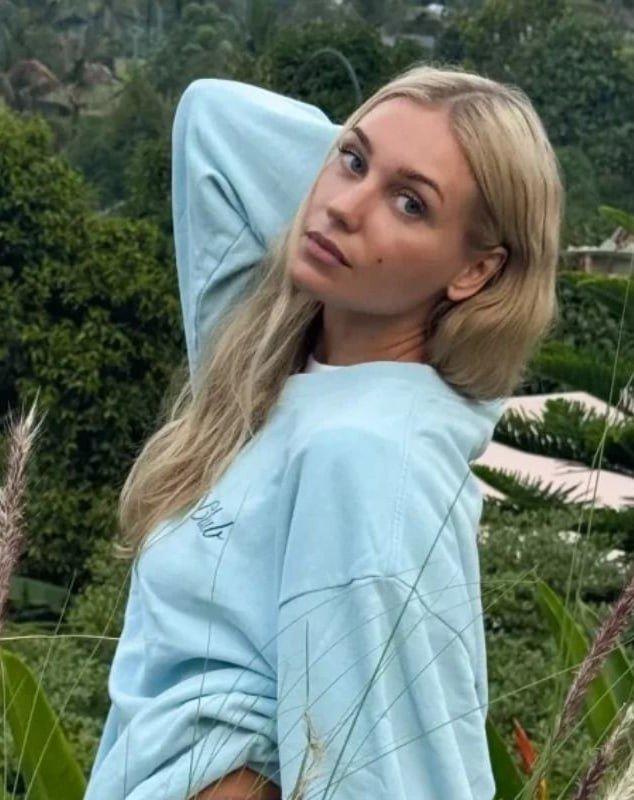 Кристина Асмус забыла голые сцены из фильма "Текст" и показала нового парня Кристина Асмус забыла голые сцены из фильма "Текст" и показала нового парня