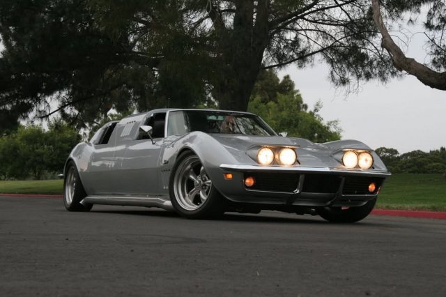 Лимузин на базе Chevrolet Corvette 1969 года (17 фото)