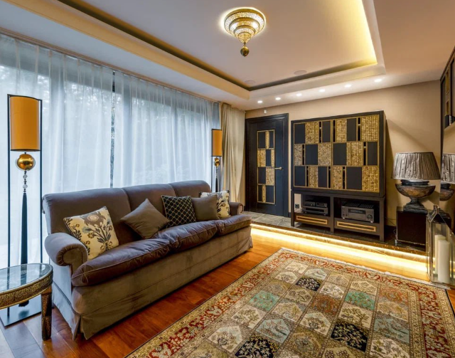 Стивен Сигал продает свой особняк в Подмосковье за 700 млн Стивен Сигал продает свой особняк в Подмосковье за 700 млн