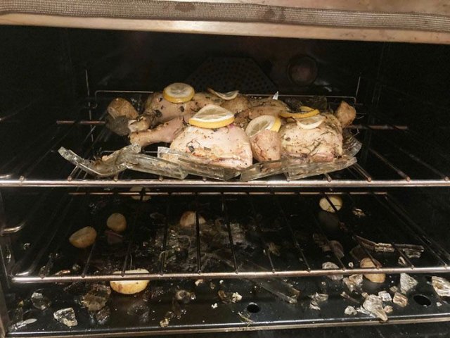 Неприятности случаются: примеры того, как людям не повезло (21 фото) Неприятности случаются: примеры того, как людям не повезло (21 фото)