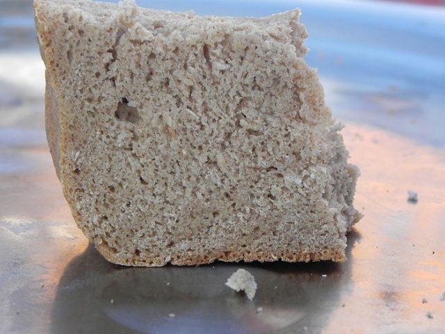 Жительница Курска избила сожителя замороженным хлебом Жительница Курска избила сожителя замороженным хлебом