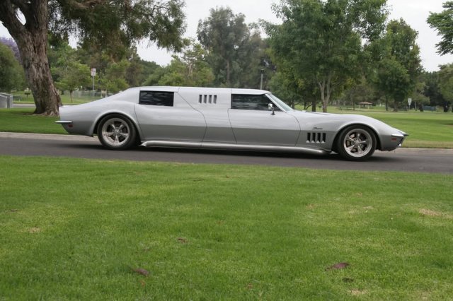 Лимузин на базе Chevrolet Corvette 1969 года (17 фото)