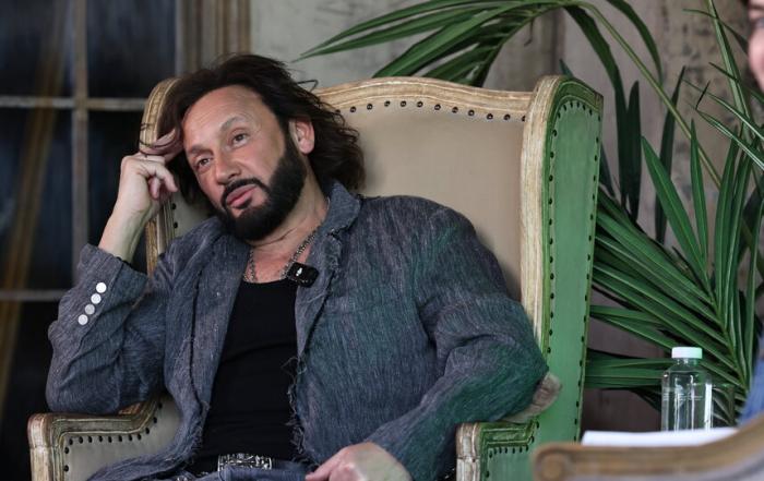 Мало кто узнает этого артиста по старому фото