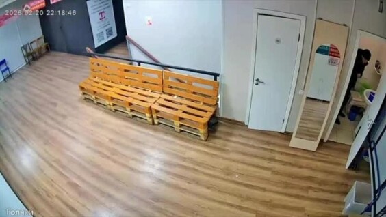 Что вот в головах у людей?: в Екатеринбурге гражданин украл сиденье от унитаза в бизнес-центре
Что вот в головах у людей?: в Екатеринбурге гражданин украл сиденье от унитаза в бизнес-центре