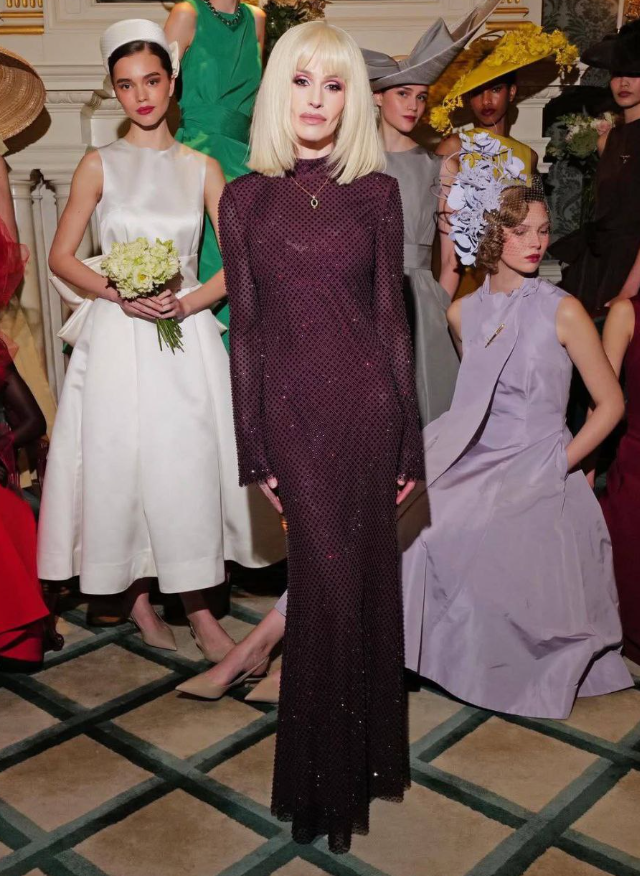 Келли Осборн уменьшается Келли Осборн уменьшается