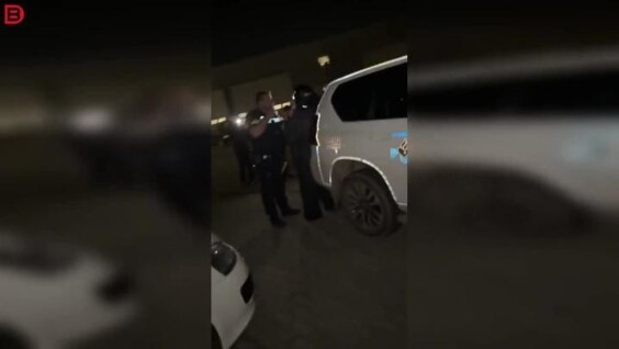 Полицейский устал от спора и применил перцовый баллончик
Полицейский устал от спора и применил перцовый баллончик